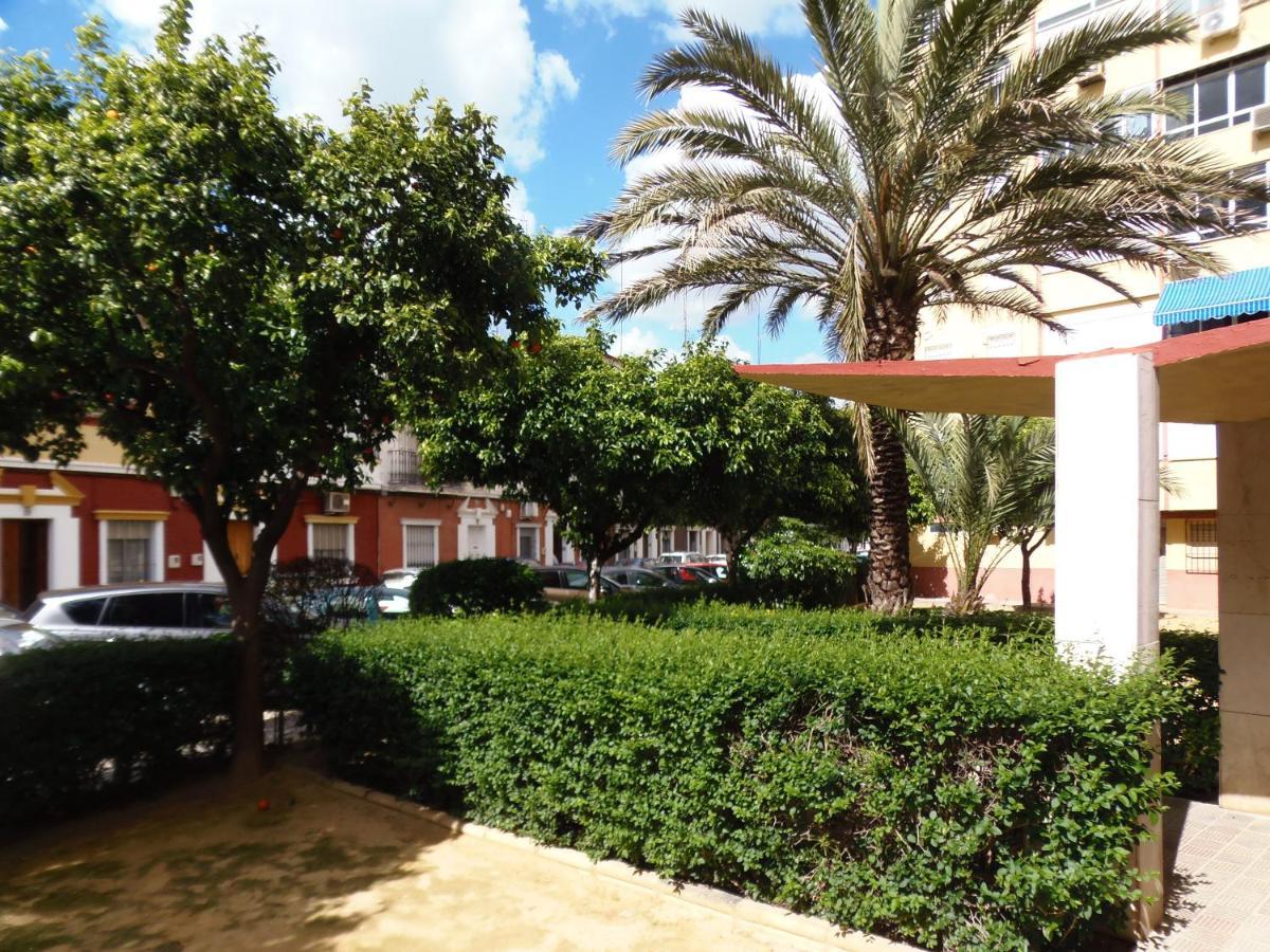 Apartamento En Triana Sevilla Bagian luar foto